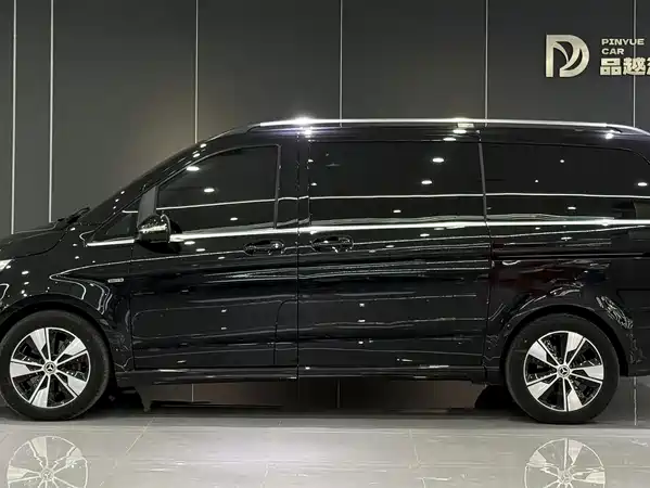 Mercedes-Benz V-Class 2023