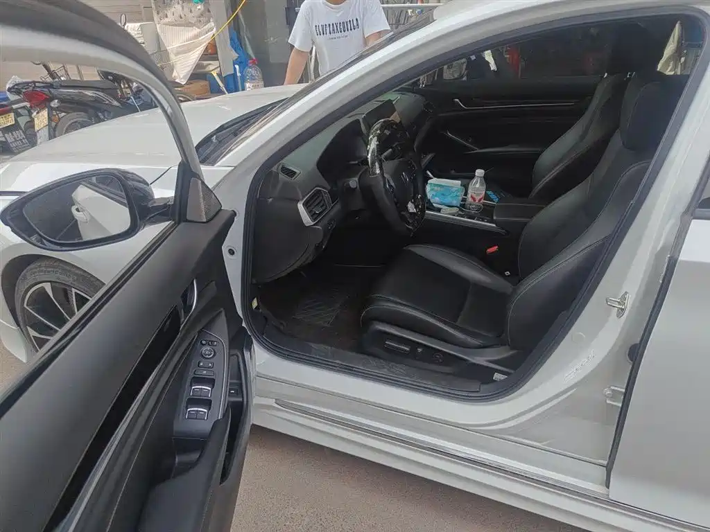 Honda Accord 2022 — фото 12