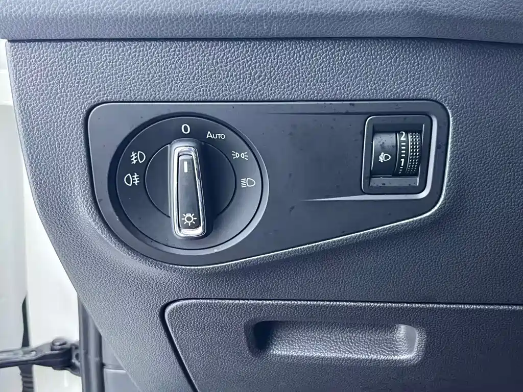 Volkswagen Tiguan L 2018 — фото 13