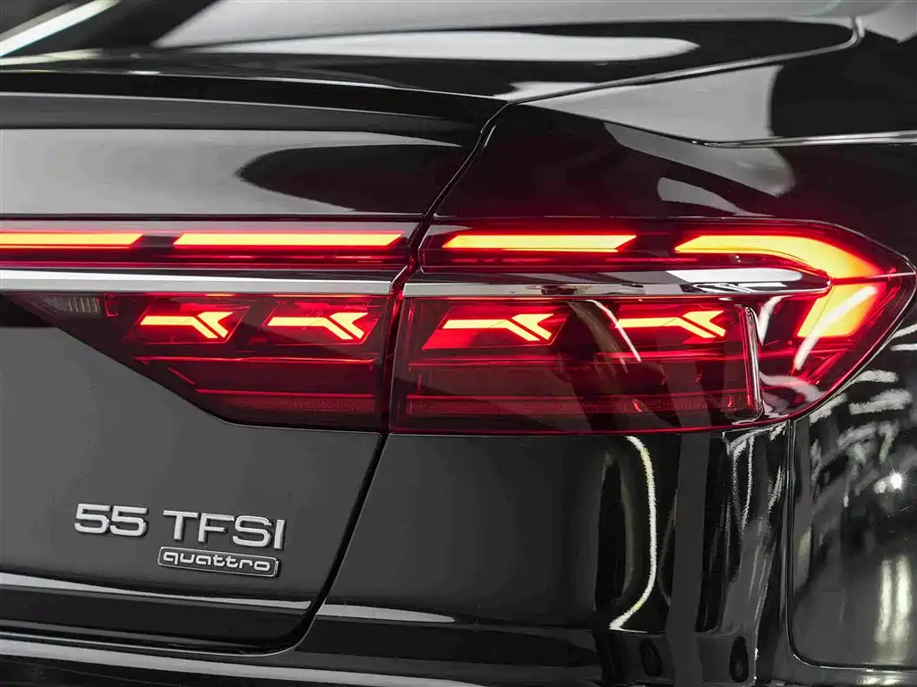 Audi A8 2024 — фото 13