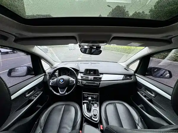 BMW 2 Series Wagon 2018