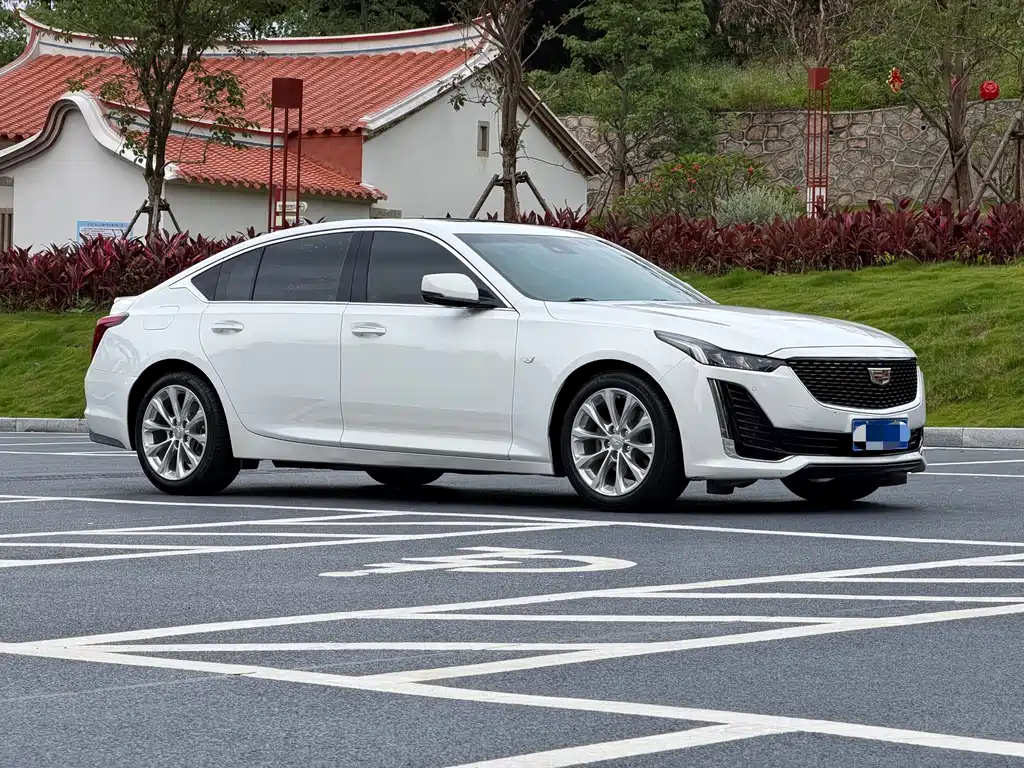 Cadillac CT5 2022 — фото 3