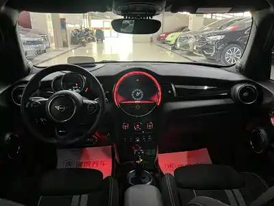 MINI MINI 2018