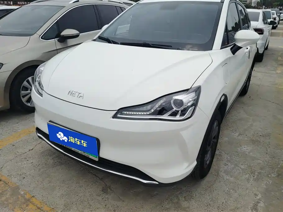 Neta V 2022