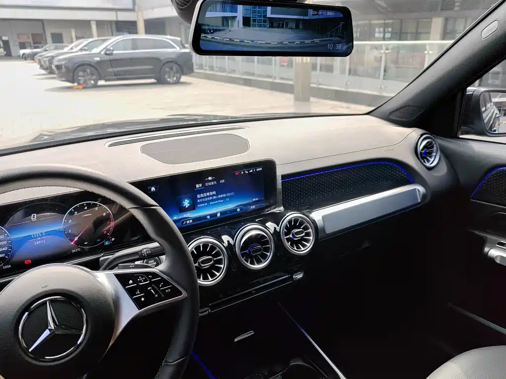 Mercedes-Benz GLB 2024 — фото 13