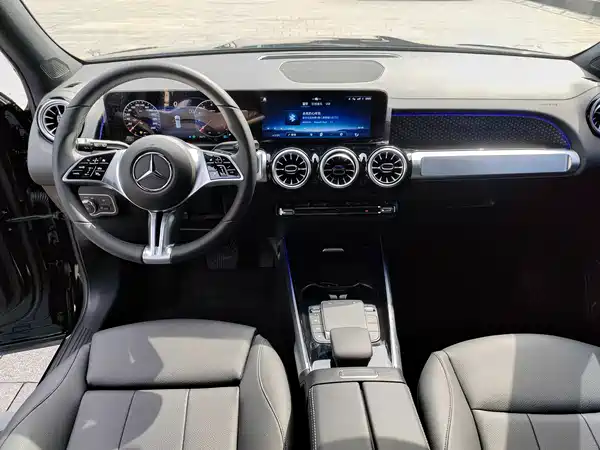 Mercedes-Benz GLB 2024