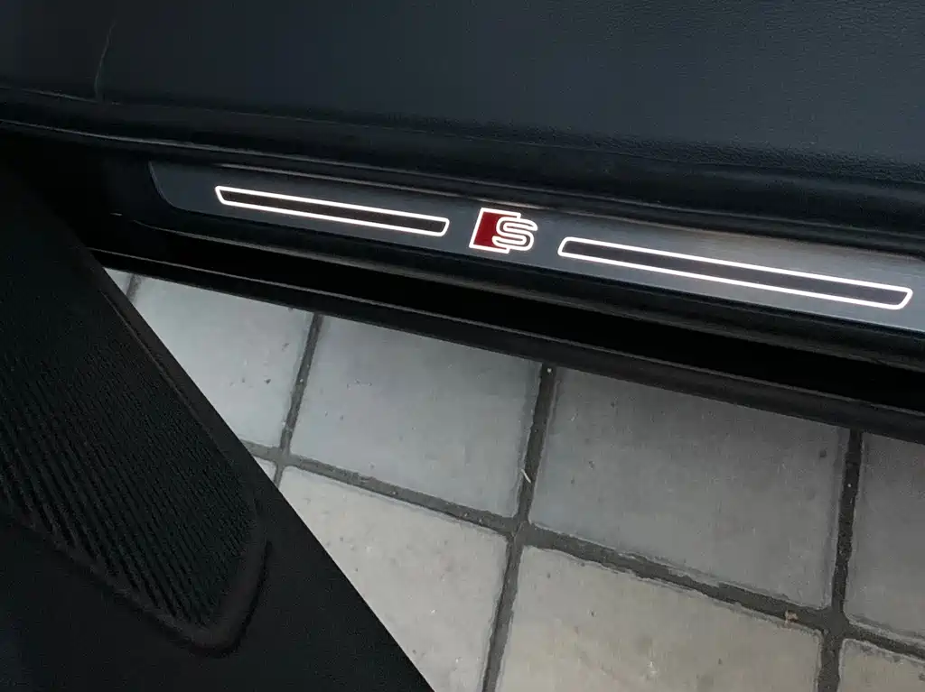 Audi Q7 2023 — фото 17