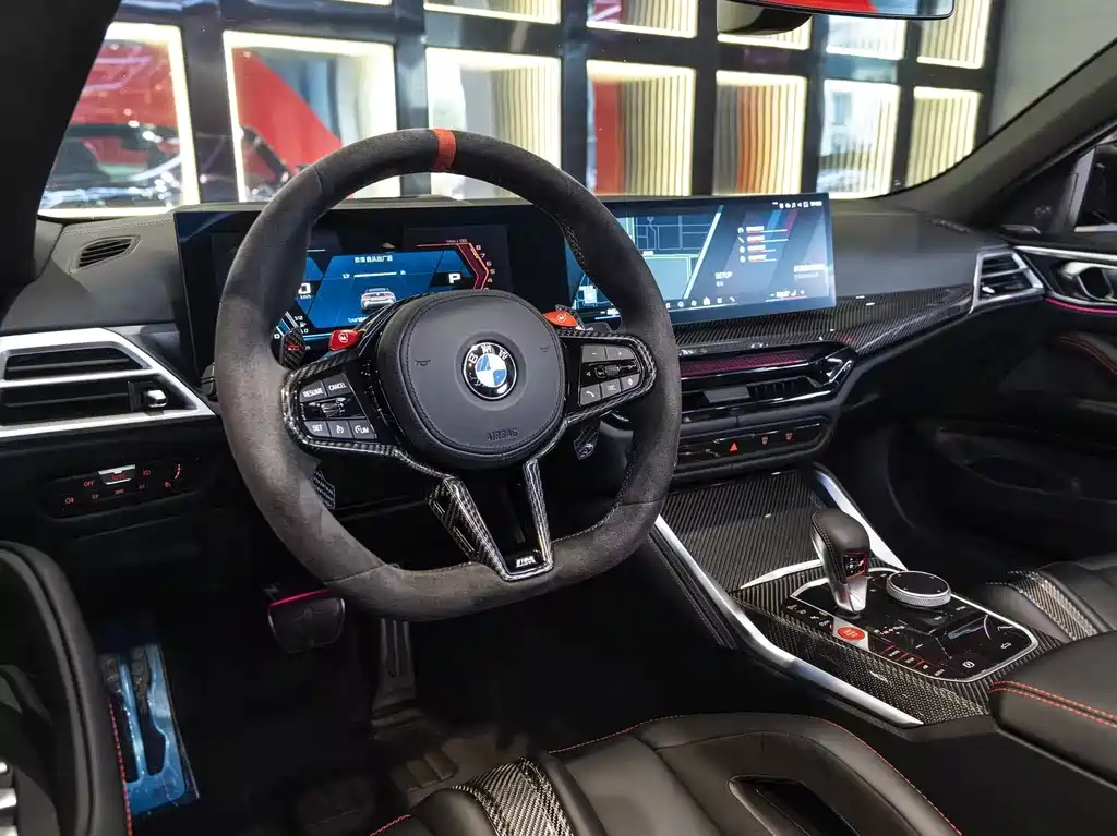 BMW M4 2025 — фото 17