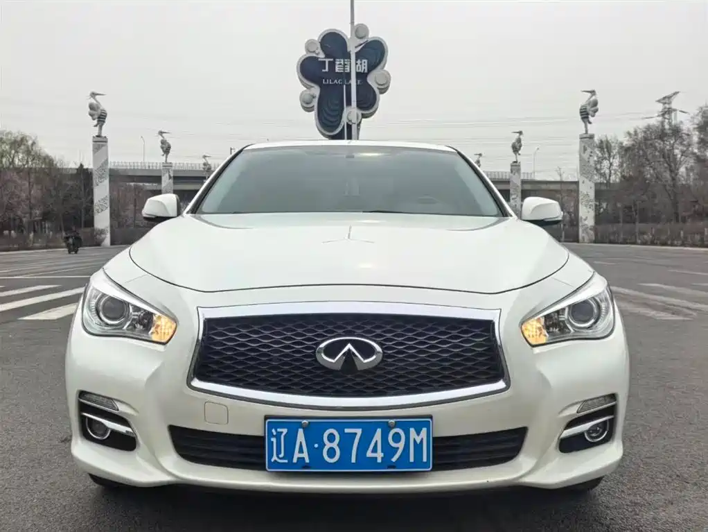 Infiniti Q50L 2016