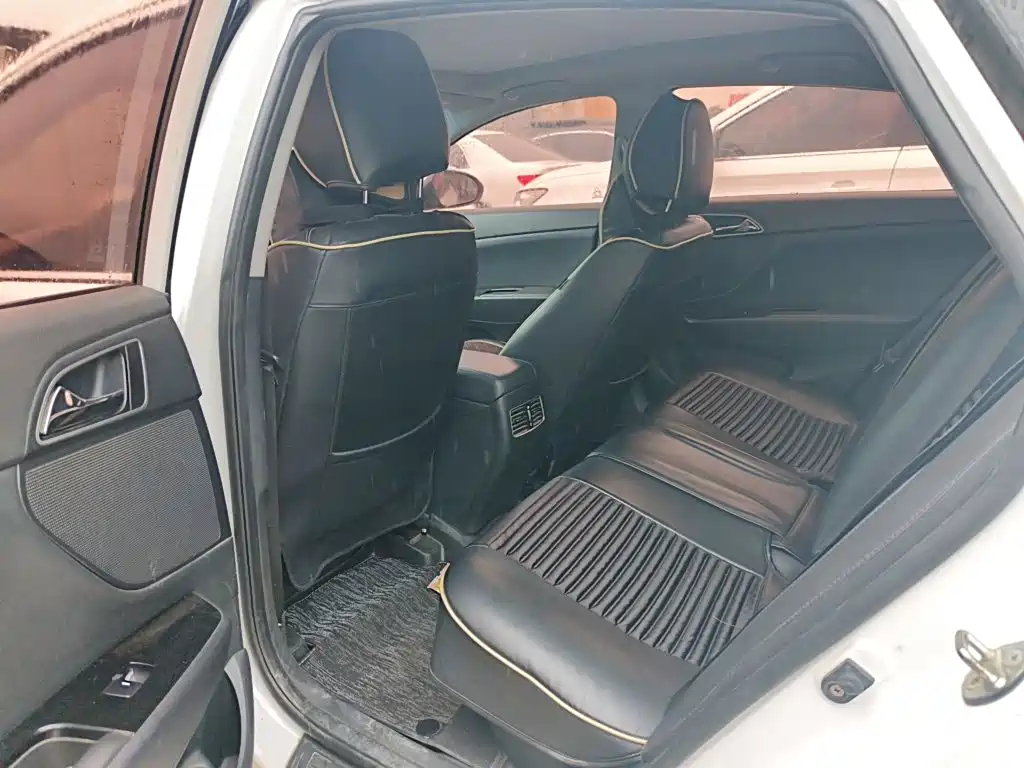 Hyundai Mistra 2015 — фото 13