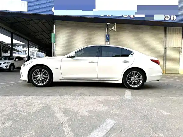 Infiniti Q50L 2016