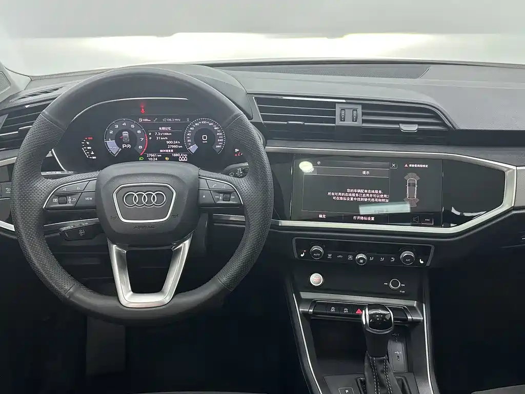 Audi Q3 2022 — фото 11