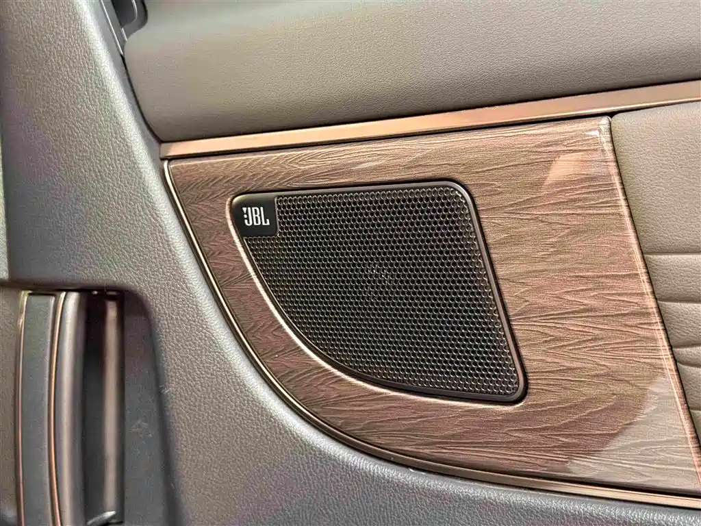Toyota Vellfire 2024 — фото 23