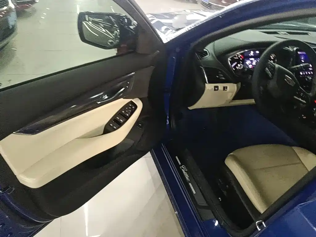 Cadillac CT5 2020 — фото 16