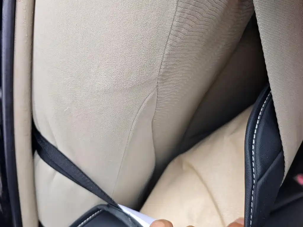 Toyota Camry 2010 — фото 18
