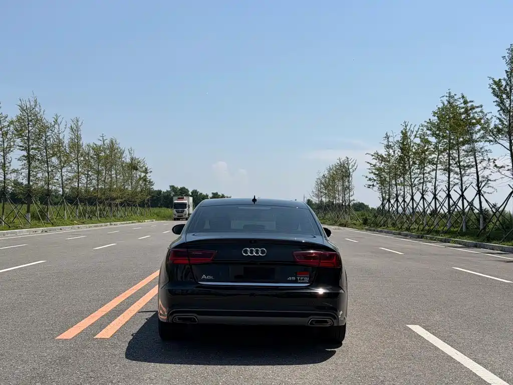 Audi A6L 2018