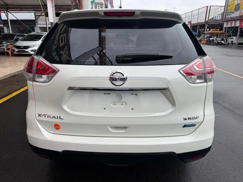 Nissan X-Trail 2015 — фото 9