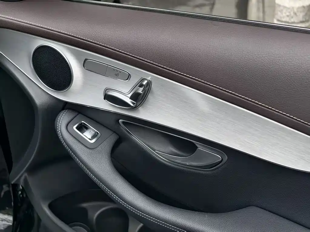 Mercedes-Benz GLC 2021 — фото 11