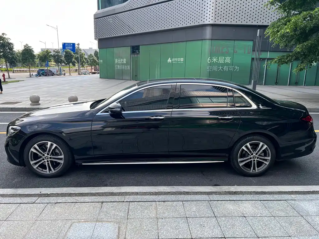Mercedes-Benz E-Class 2023