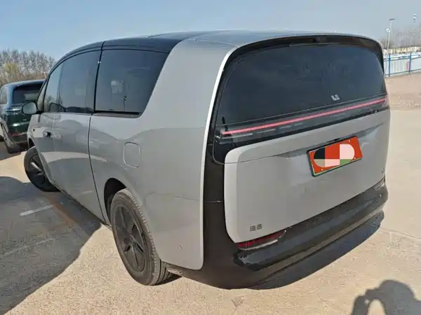 Li Auto MEGA 2024