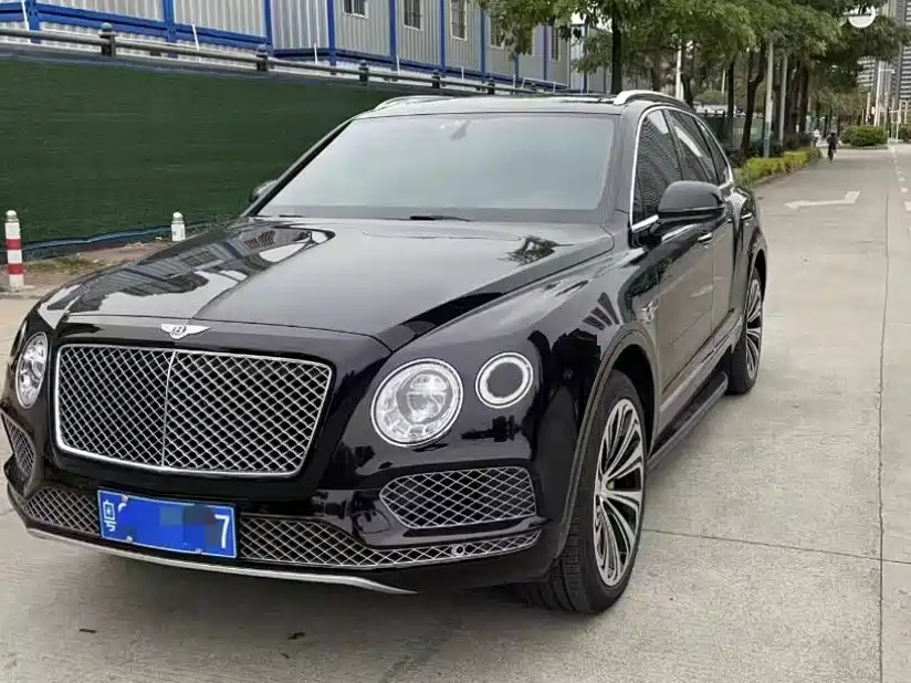 Bentley Bentayga 2019 — фото 1