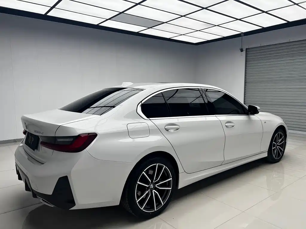 BMW 3 Series 2023