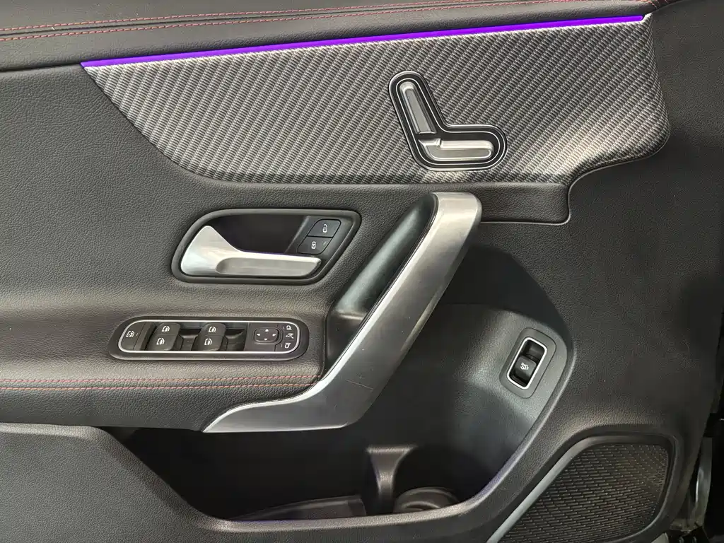 Mercedes-Benz A-Class 2023 — фото 14