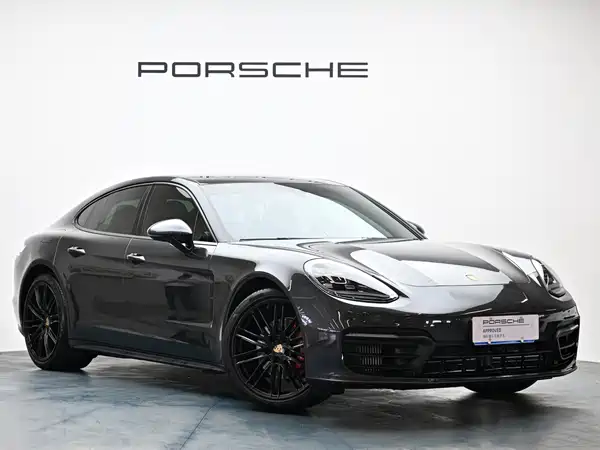 Porsche Panamera 2023