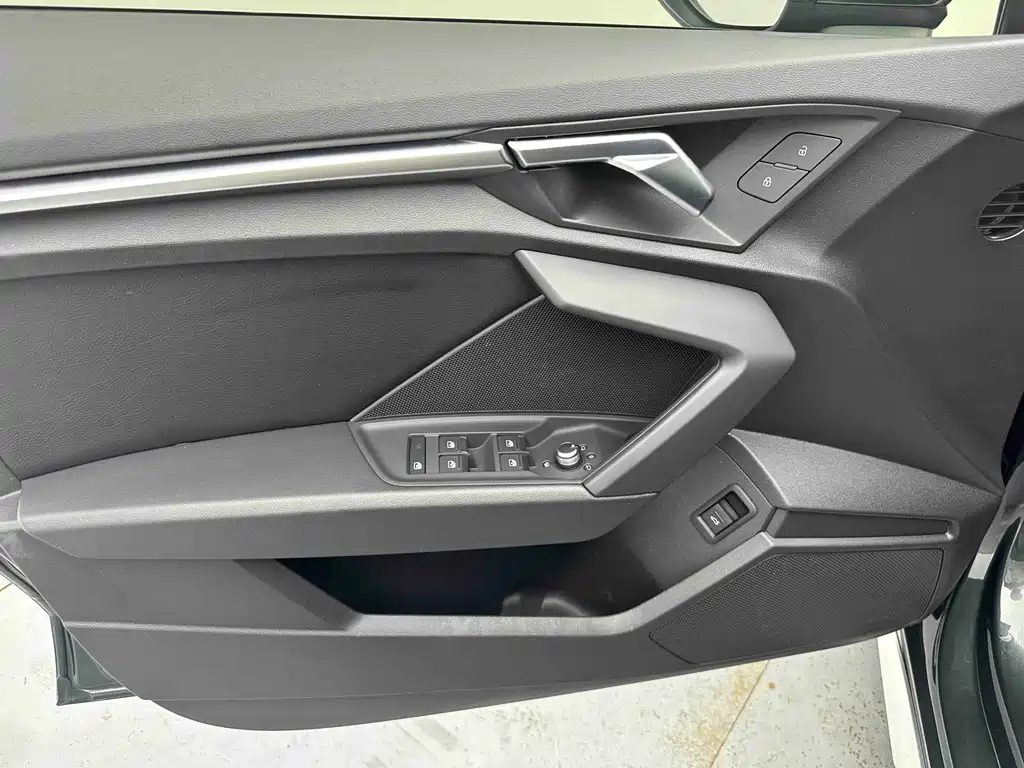 Audi A3 2022 — фото 10