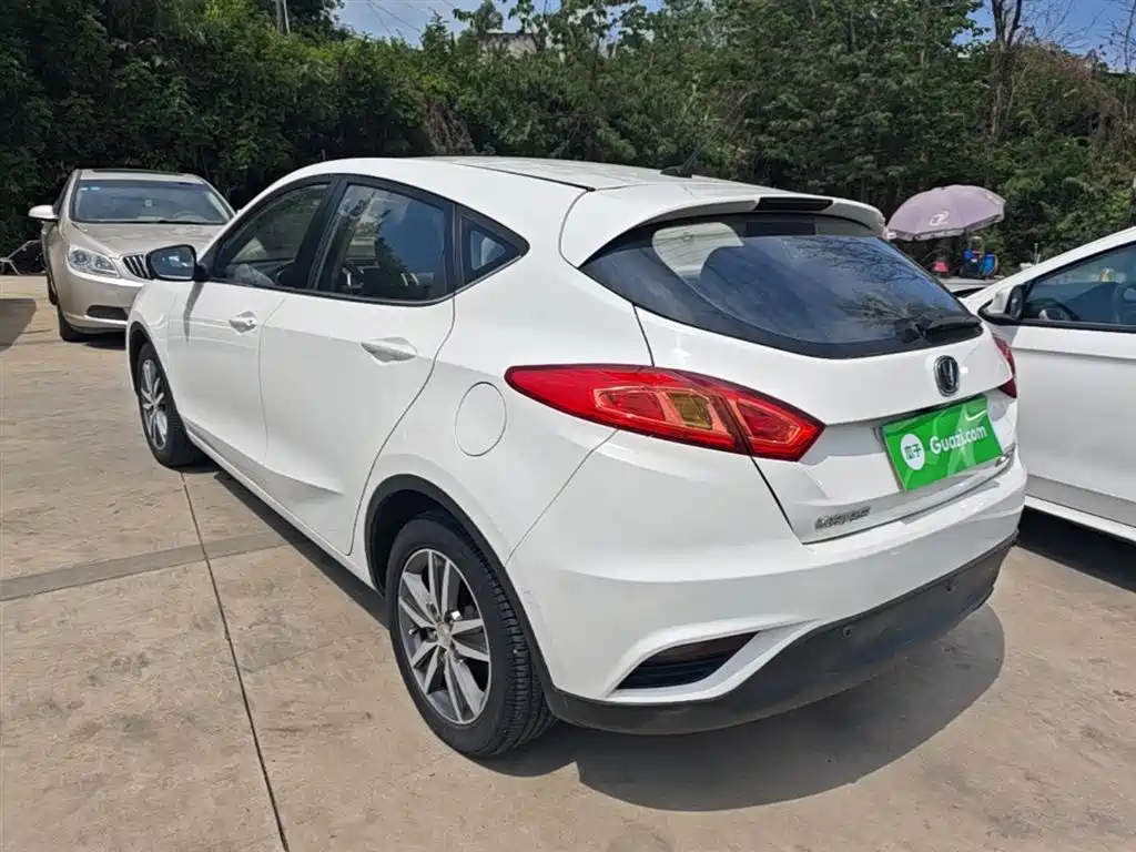 Changan Eado XT 2015 — фото 5