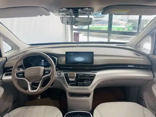 Roewe iMAX8 2025