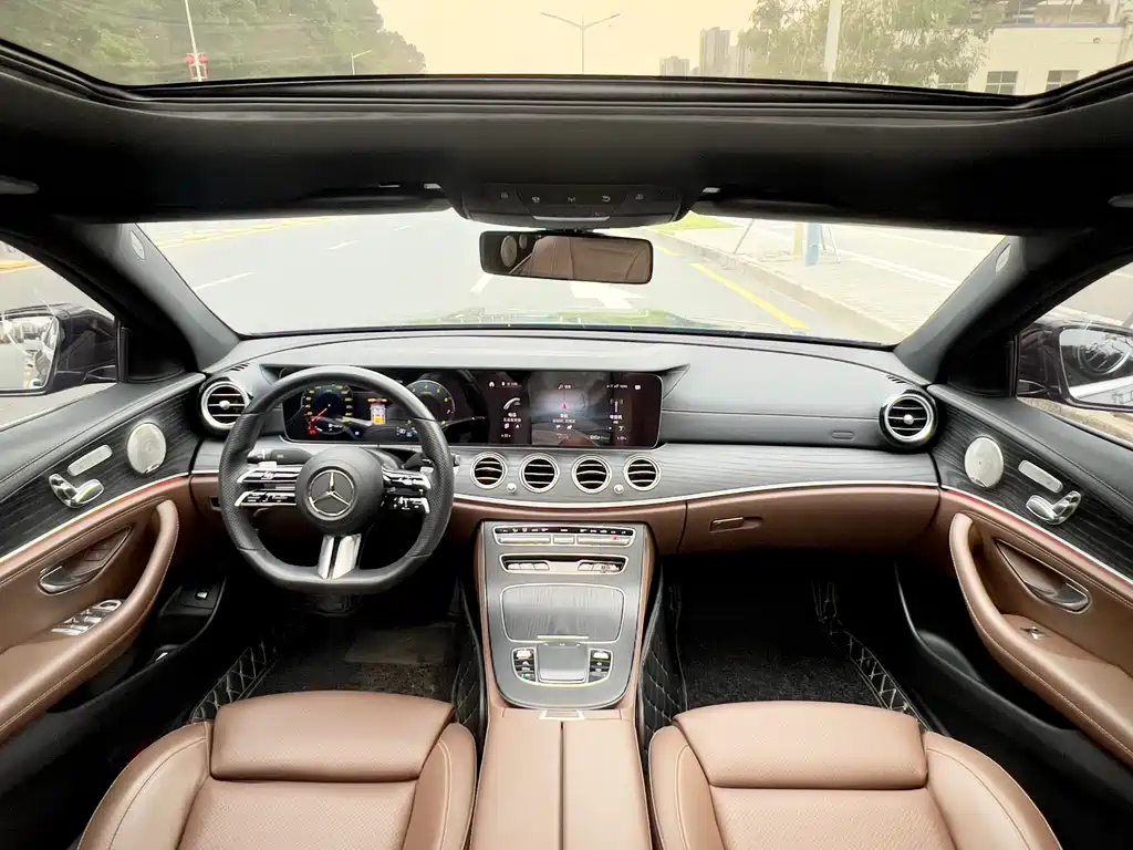 Mercedes-Benz E-Class 2022 — фото 10