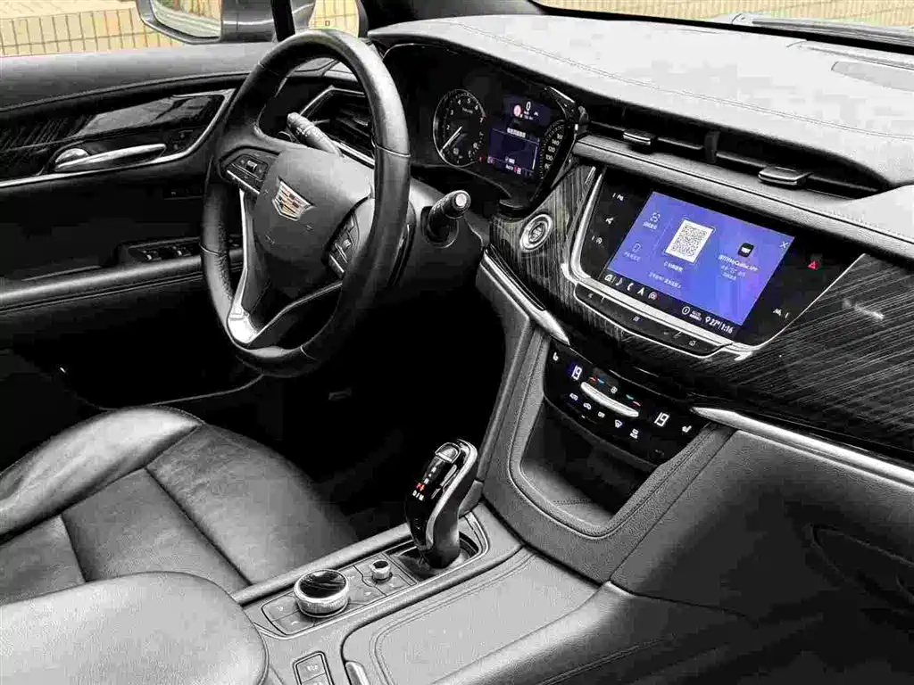 Cadillac XT6 2020 — фото 8