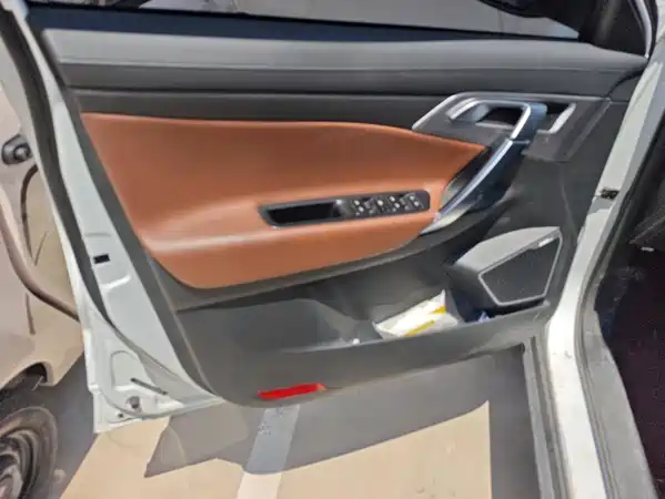 Geely Boyue 2021