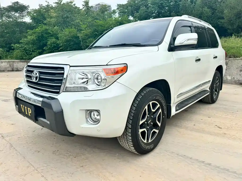 Toyota Land Cruiser 2018 — фото 1
