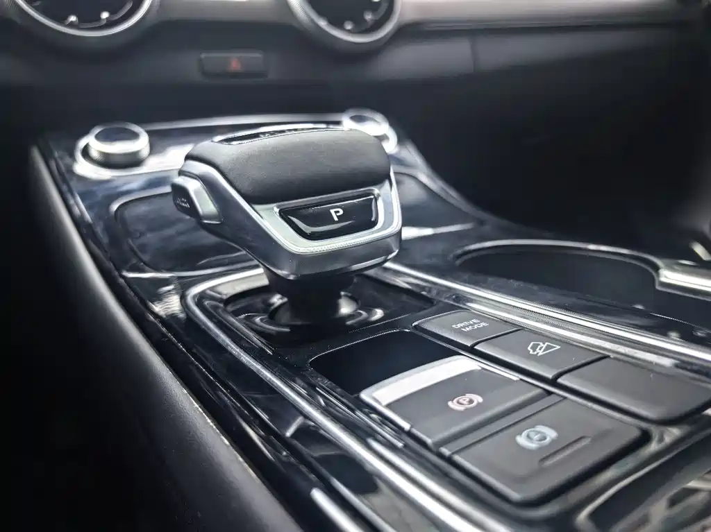 Dongfeng Fengxing T5 EVO 2021 — фото 6