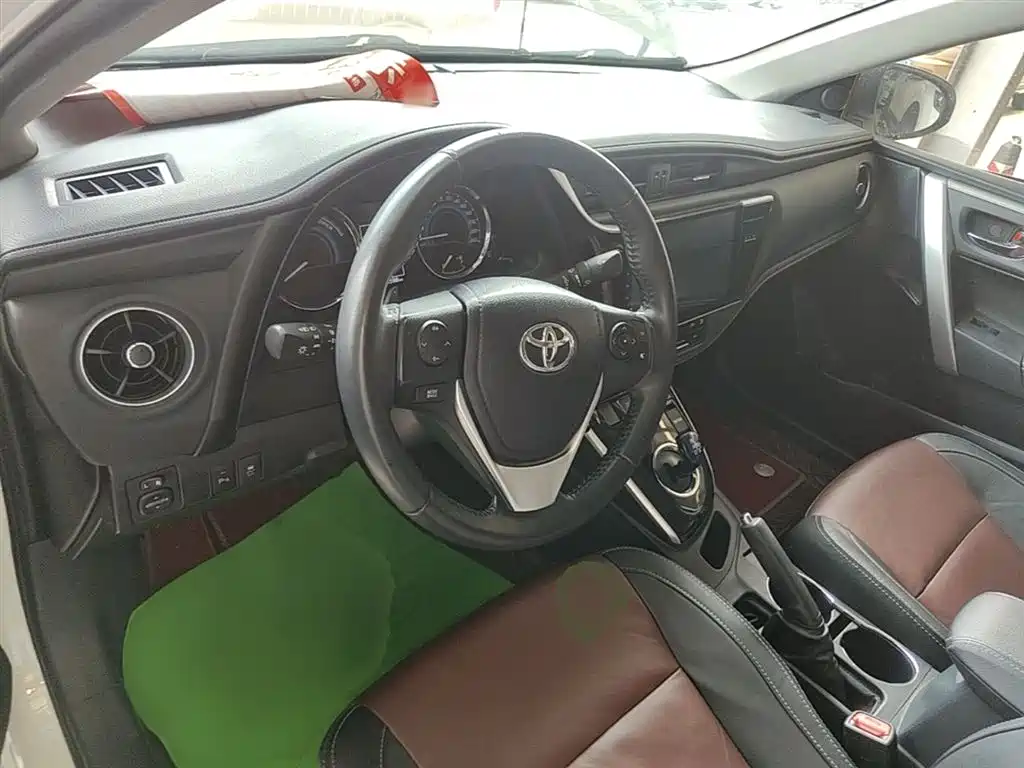 Toyota Corolla 2019 — фото 7