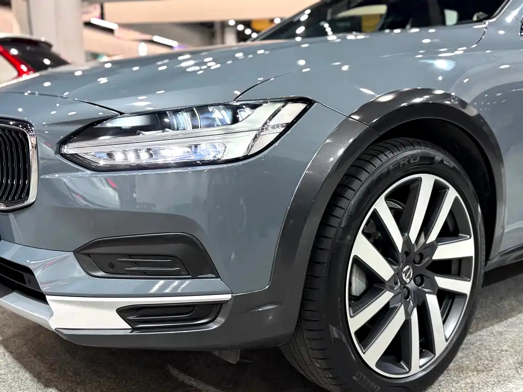 Volvo V90 2022 — фото 13