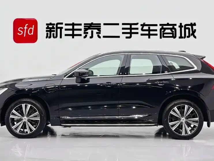Volvo XC60 Plug-In Hybrid 2023 — фото 4
