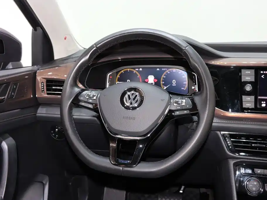Volkswagen Tharu 2019 — фото 12