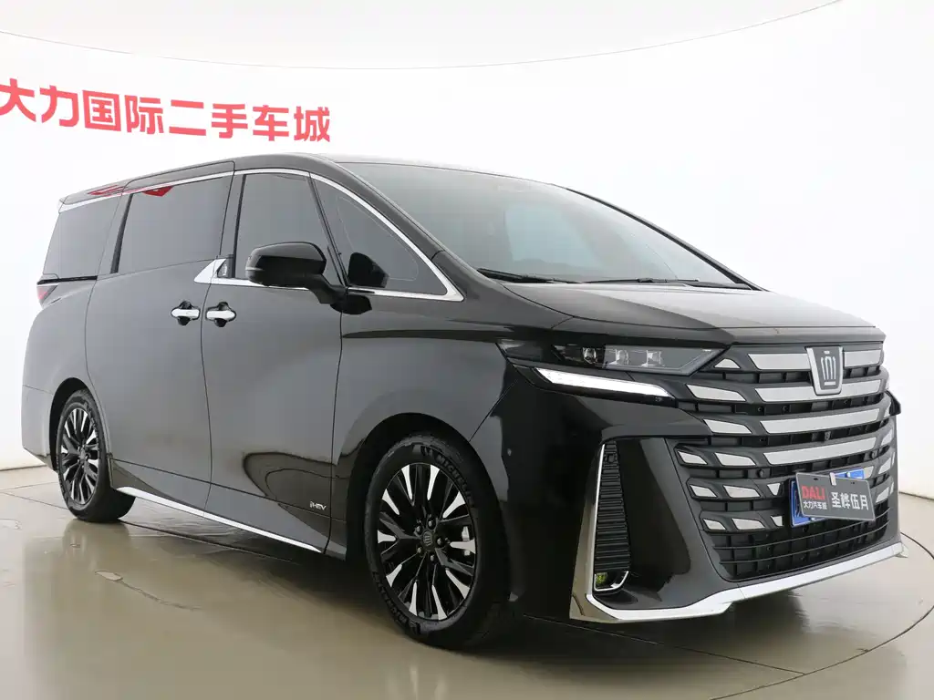 Toyota Vellfire 2025 — фото 3