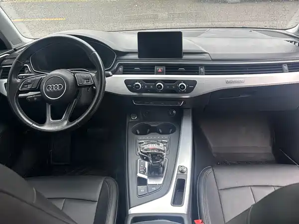Audi A4L 2019