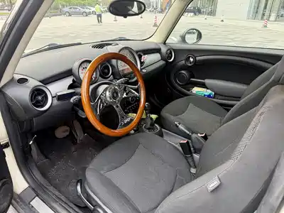 MINI MINI 2011