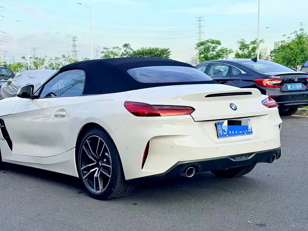 BMW Z4 2021 — фото 12