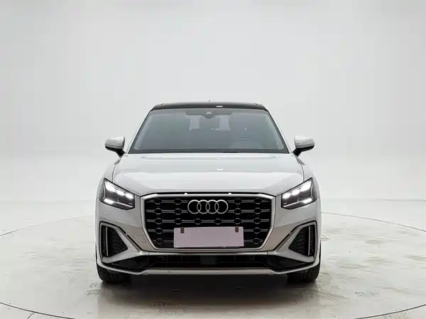 Audi Q2L 2022