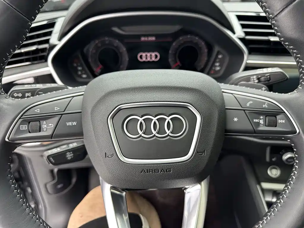 Audi Q3 2022 — фото 14