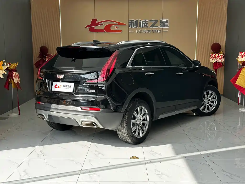 Cadillac XT4 2021 — фото 4