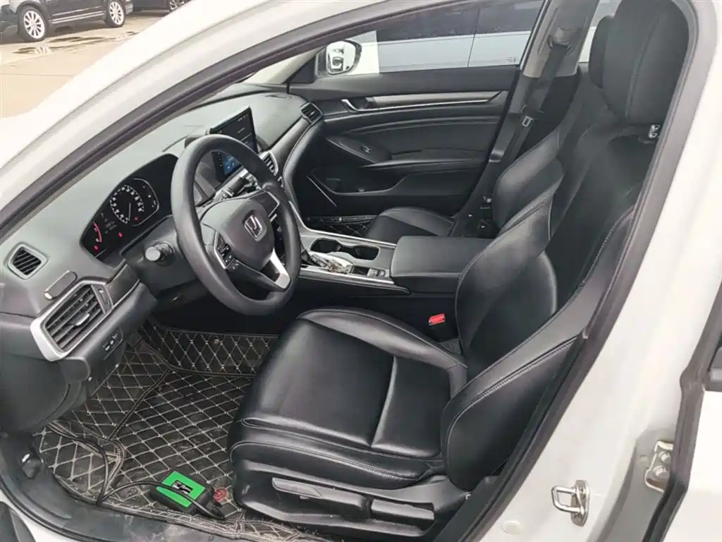 Honda Accord 2020 — фото 15