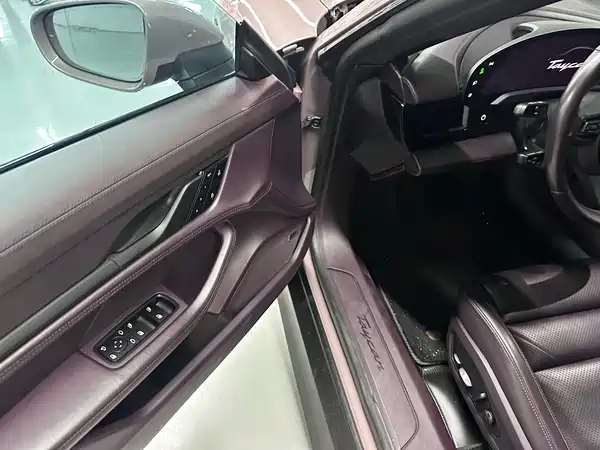 Porsche Taycan 2022