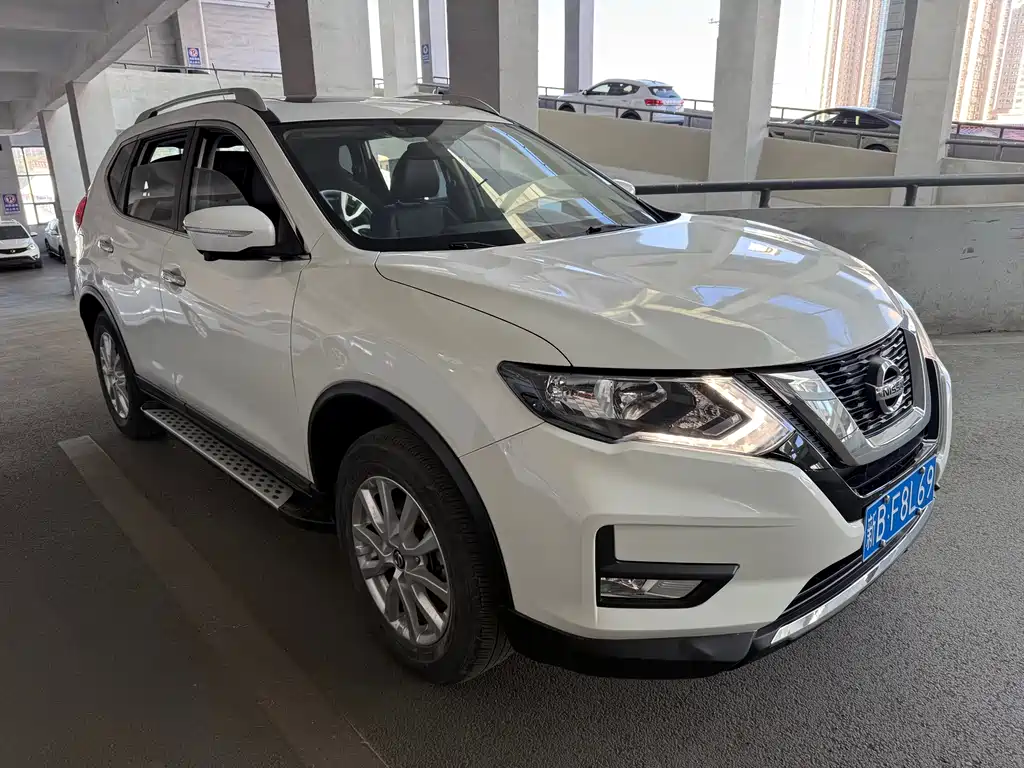 Nissan X-Trail 2018 — фото 3
